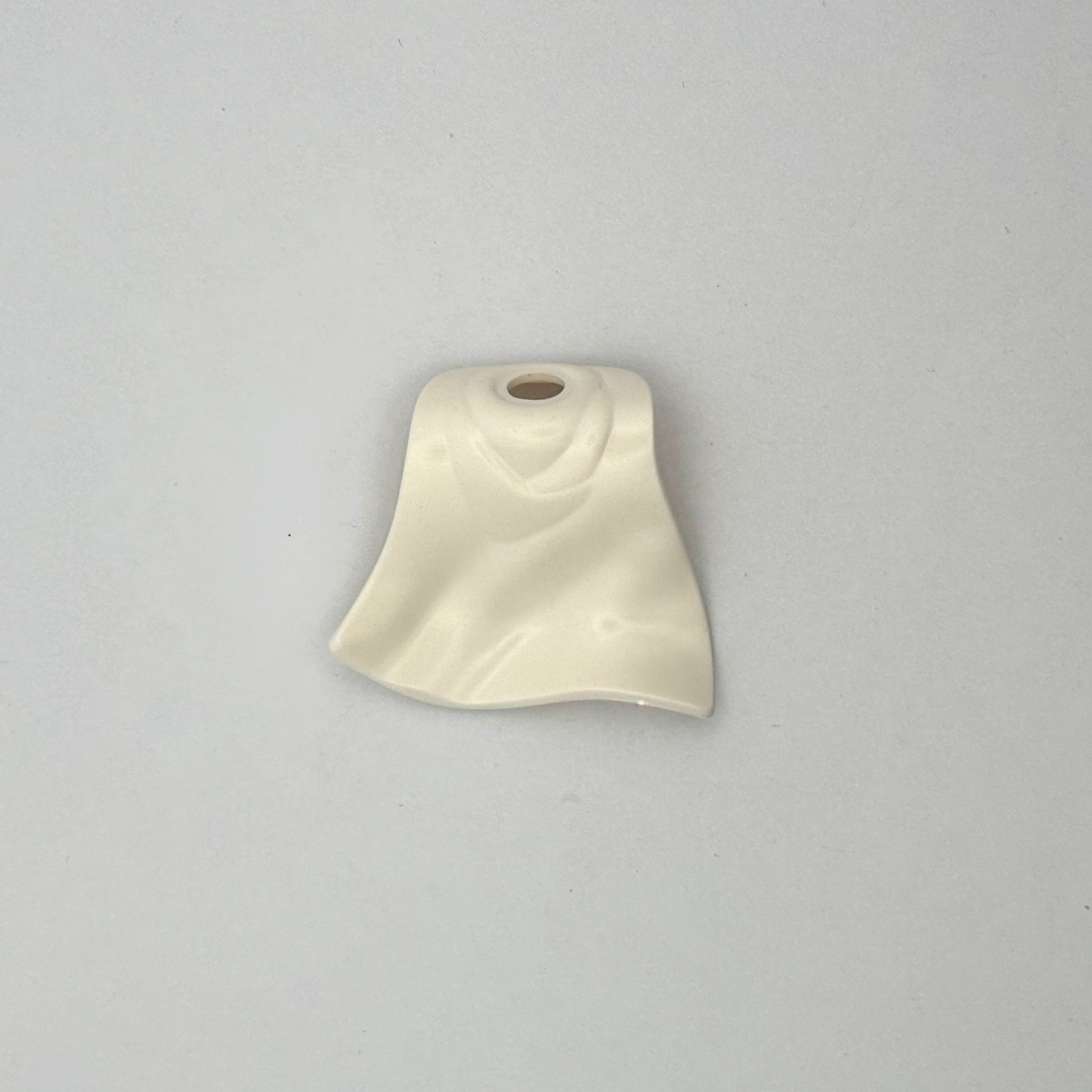 Action Cape (3 Colors) (Plastic)